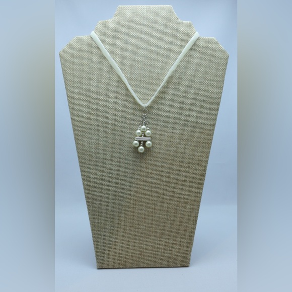 Handmade, Tudor inspired pendant on a cream coloured velvet ribbon necklace. - Picture 2 of 3